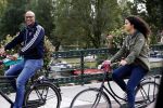 Amsterdam 8 oktober 2016 
Jimmy Geduld met zijn dochter op de fiets