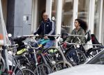 Amsterdam 8 oktober 2016 
Jimmy Geduld met zijn dochter op de fiets
