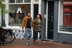 Amsterdam 6 november 2016
Katja Schuurman met haar vriend en aanstaande man Freek van  Noortwijk doen samen boodschappen