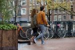 Amsterdam 6 november 2016
Katja Schuurman met haar vriend en aanstaande man Freek van  Noortwijk doen samen boodschappen