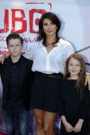 Amsterdam 24 augustus 2016
Premiere Kubo in pathe arena. Kim v Kooten met man Jacob Derwig en hun kinderen