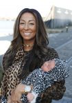 Amsterdam 16 oktober 2016
Wesley Sneijder en Yolanthe Sneijder Cabau vieren de 1e verjaardag van Xess Xava in de Harbour Club en het thema is Lion King. Ook Jessey was er natuurlijk bij. Maria tailor met partner Jeroen v d Berg en hun kinderen