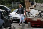 Alphen aan de Rijn 9 oktober 2016
Myrthe Mylius wordt thuis gebracht door (goede) vriend Sebastian Schneberger. Hij heeft een mercedes met vleugeldeuren.