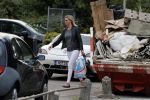 Alphen aan de Rijn 9 oktober 2016
Myrthe Mylius wordt thuis gebracht door (goede) vriend Sebastian Schneberger. Hij heeft een mercedes met vleugeldeuren.