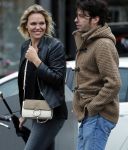 Amsterdam 18 oktober 2016
Myrthe Mylius met haar nieuwe vriend Sebastian Schneberger op terras in Amsterdam en onderweg naar Riviera Maison.