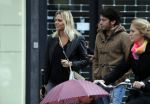 Amsterdam 18 oktober 2016
Myrthe Mylius met haar nieuwe vriend Sebastian Schneberger op terras in Amsterdam en onderweg naar Riviera Maison.