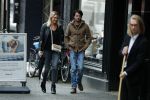 Amsterdam 18 oktober 2016
Myrthe Mylius met haar nieuwe vriend Sebastian Schneberger op terras in Amsterdam en onderweg naar Riviera Maison.