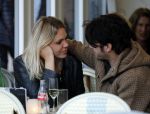 Amsterdam 18 oktober 2016
Myrthe Mylius met haar nieuwe vriend Sebastian Schneberger op terras in Amsterdam en onderweg naar Riviera Maison.
