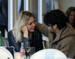 Amsterdam 18 oktober 2016
Myrthe Mylius met haar nieuwe vriend Sebastian Schneberger op terras in Amsterdam en onderweg naar Riviera Maison.