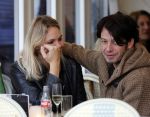 Amsterdam 18 oktober 2016
Myrthe Mylius met haar nieuwe vriend Sebastian Schneberger op terras in Amsterdam en onderweg naar Riviera Maison.