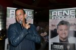 Amsterdam 3 november 2016
Presentatie cd Rene Froger in the harbour Club . Najib Amhali reikt de cd uit.