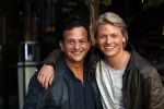 Amsterdam 3 november 2016
Presentatie cd Rene Froger in the harbour Club . Najib Amhali reikt de cd uit. Thomas Berge