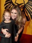 Scheveningen 30 oktober 2016
Premiere the lion king in het circustheater. Nikkie Plessen met dochter