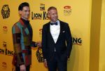 Scheveningen 30 oktober 2016
Premiere the lion king in het circustheater.
Onno Hoes met een kennis