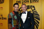 Scheveningen 30 oktober 2016
Premiere the lion king in het circustheater.
Onno Hoes met een kennis