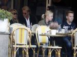 Amsterdam 31 oktober 2016
Patricia Paay met haar vriend Robert Hinfelaar in Amsterdam zuid