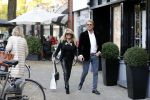 Amsterdam 31 oktober 2016
Patricia Paay met haar vriend Robert Hinfelaar in Amsterdam zuid