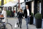 Amsterdam 31 oktober 2016
Patricia Paay met haar vriend Robert Hinfelaar in Amsterdam zuid