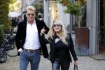 Amsterdam 31 oktober 2016
Patricia Paay met haar vriend Robert Hinfelaar in Amsterdam zuid