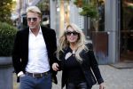 Amsterdam 31 oktober 2016
Patricia Paay met haar vriend Robert Hinfelaar in Amsterdam zuid
