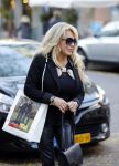 Amsterdam 31 oktober 2016
Patricia Paay met haar vriend Robert Hinfelaar in Amsterdam zuid