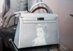 Amsterdam 7 oktober 2016
Paul schulten opent  exposties van tassen Royals. van oa Prinses Juliana koningin Maxima Koningin Elisabeth en Prinses Gracia Monaco.