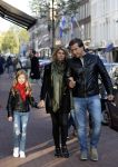 Amsterdam 22 oktober 2016 
Zanger Quincy met zijn vrouw en dochter op de pc hooftstraat
