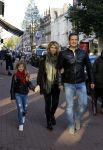 Amsterdam 22 oktober 2016 
Zanger Quincy met zijn vrouw en dochter op de pc hooftstraat