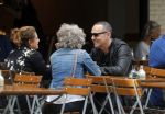 Amsterdam 1 oktober 2016 
Raoul Heertje met vrouw en dochter op terras.