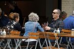 Amsterdam 1 oktober 2016 
Raoul Heertje met vrouw en dochter op terras.