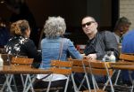 Amsterdam 1 oktober 2016 
Raoul Heertje met vrouw en dochter op terras.