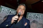 Amsterdam 3 november 2016
Presentatie cd Rene Froger in the harbour Club . Najib Amhali reikt de cd uit.