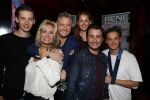Amsterdam 3 november 2016
Presentatie cd Rene Froger in the harbour Club . Najib Amhali reikt de cd uit. Rene met Natasja en kinderen Danny Natasja Didier en Maxim