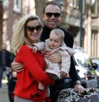 Amsterdam 29 oktober 2016 
Robert doornbos Chantal Bles en hun dochter Jada op de cornelis schuytstraat