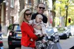 Amsterdam 29 oktober 2016 
Robert doornbos Chantal Bles en hun dochter Jada op de cornelis schuytstraat