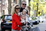 Amsterdam 29 oktober 2016 
Robert doornbos Chantal Bles en hun dochter Jada op de cornelis schuytstraat