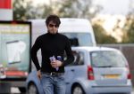 Alphen aan de Rijn 9 oktober 2016
Myrthe Mylius wordt thuis gebracht door (goede) vriend Sebastian Schneberger. Hij heeft een mercedes met vleugeldeuren.