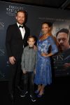 Amsterdam 15 november 2016
Premiere Fantastic beasts in Tuschinski. Sonja Silva met zoon en man Pyke Pos