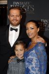 Amsterdam 15 november 2016
Premiere Fantastic beasts in Tuschinski. Sonja Silva met zoon en man Pyke Pos