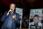 Amsterdam 3 november 2016
Presentatie cd Rene Froger in the harbour Club . Najib Amhali reikt de cd uit. Tommie Peters Thomas Berge Billy Dans en Edwin v Hoevelaak