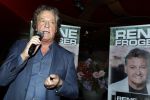 Amsterdam 3 november 2016
Presentatie cd Rene Froger in the harbour Club . Najib Amhali reikt de cd uit. Tommie Peters Thomas Berge Billy Dans en Edwin v Hoevelaak