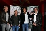 Amsterdam 3 november 2016
Presentatie cd Rene Froger in the harbour Club . Najib Amhali reikt de cd uit. Tommie Peters Thomas Berge Billy Dans en Edwin v Hoevelaak