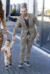 Amsterdam 16 oktober 2016
Wesley Sneijder en Yolanthe Sneijder Cabau vieren de 1e verjaardag van Xess Xava in de Harbour Club en het thema is Lion King. Ook Jessey was er natuurlijk bij.