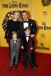 Scheveningen 30 oktober 2016
Premiere the lion king in het circustheater.
Winston Gerschtanowitz met renate Verbaan en hun kinderen