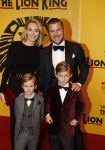 Scheveningen 30 oktober 2016
Premiere the lion king in het circustheater.
Winston Gerschtanowitz met renate Verbaan en hun kinderen