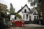 Bussum 13 oktober 2016
Xander de Buisonje werkt meer bij de verbouwing van zijn nieuwe huis.