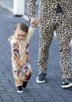 Amsterdam 16 oktober 2016
Wesley Sneijder en Yolanthe Sneijder Cabau vieren de 1e verjaardag van Xess Xava in de Harbour Club en het thema is Lion King. Ook Jessey was er natuurlijk bij.