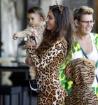 Amsterdam 16 oktober 2016
Wesley Sneijder en Yolanthe Sneijder Cabau vieren de 1e verjaardag van Xess Xava in de Harbour Club en het thema is Lion King. Ook Jessey was er natuurlijk bij.