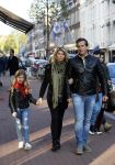 Amsterdam 22 oktober 2016 
Zanger Quincy met zijn vrouw en dochter op de pc hooftstraat