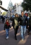 Amsterdam 22 oktober 2016 
Zanger Quincy met zijn vrouw en dochter op de pc hooftstraat